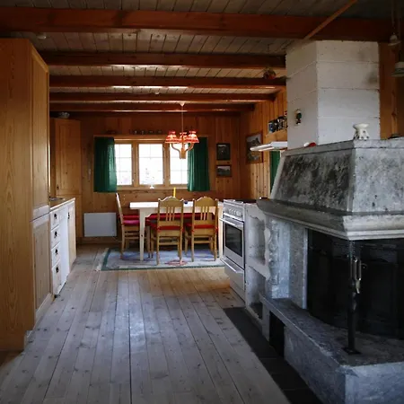 Old Vibe, Perfect For Families Or Couples
